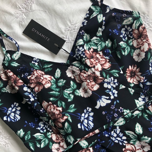 Dynamite Dress - Picture 3 of 4